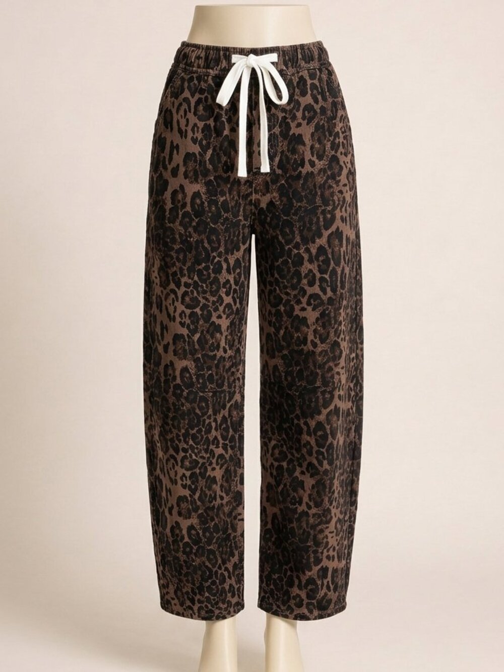 GRAPENT Leopard Barrel Jeans Size M High Waist Wide Leg Cropped New